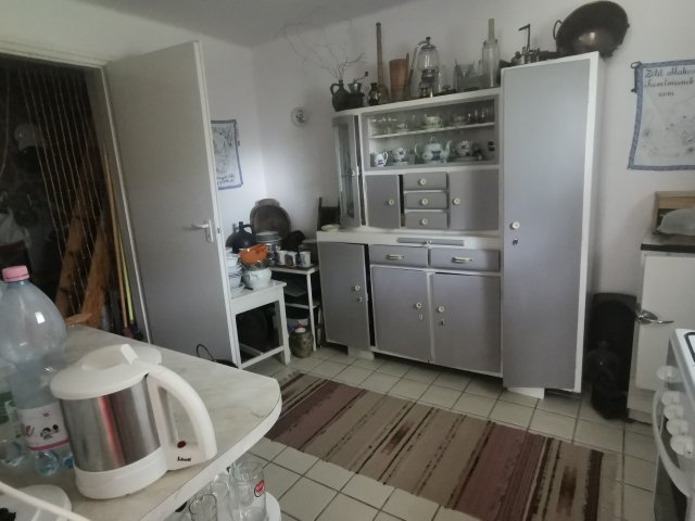 Eladó nyaraló, Dunaalmáson 29 M Ft, 4 szobás