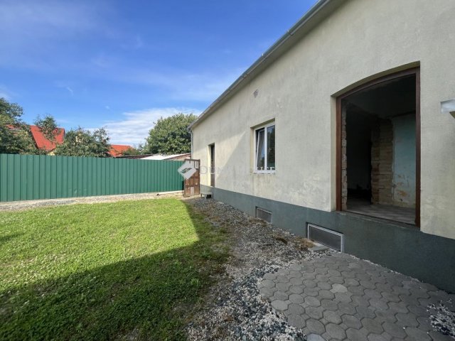 Eladó családi ház, Celldömölkön 27.99 M Ft, 3 szobás