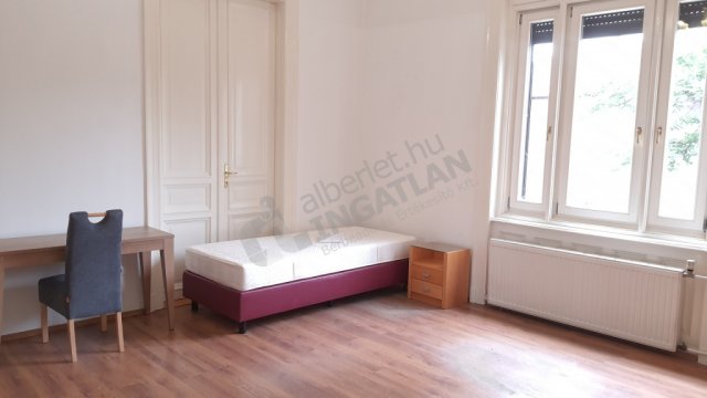 Eladó családi ház, Budapesten, XV. kerületben 102 M Ft, 5 szobás