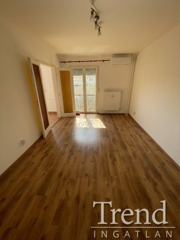 Kiadó panellakás, albérlet, Dunaújvárosban 100 E Ft / hó