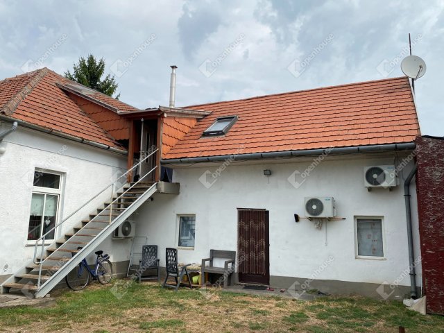Eladó családi ház, Mosonmagyaróváron 68 M Ft, 4 szobás