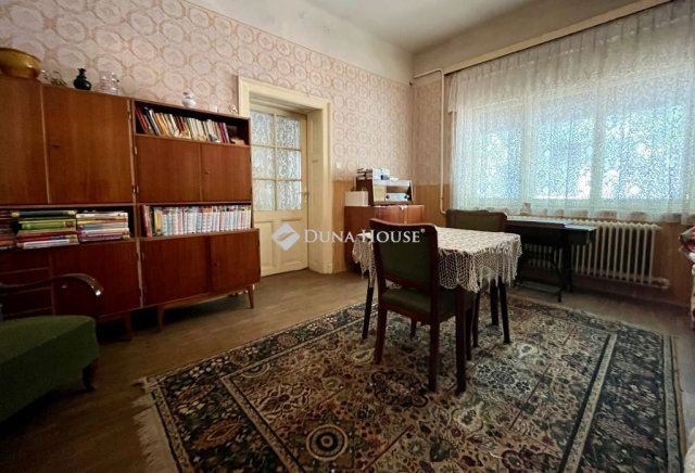 Eladó családi ház, Szekszárdon 31 M Ft, 4 szobás