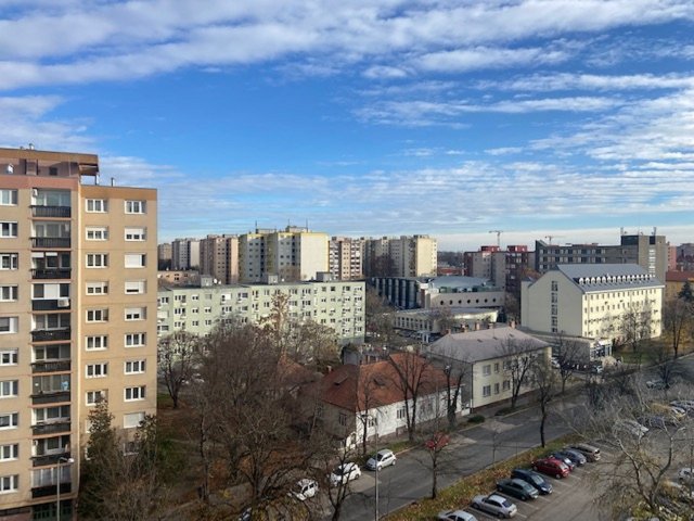 Kiadó panellakás, albérlet, Székesfehérvárott, József Attila utcában