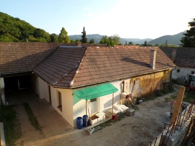 Eladó családi ház, Visegrádon 84.9 M Ft, 3 szobás