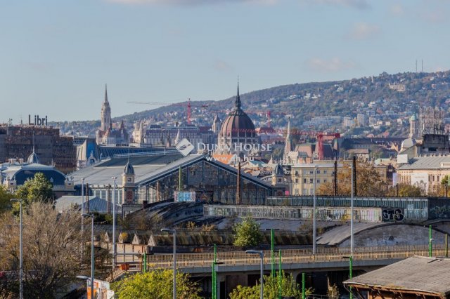 Eladó téglalakás, Budapesten, VI. kerületben 42.9 M Ft, 1 szobás