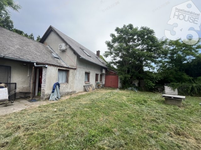Eladó családi ház, Dunaföldváron 36.9 M Ft, 3 szobás
