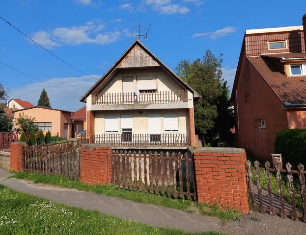 Eladó családi ház, Kaposváron 38 M Ft, 3 szobás