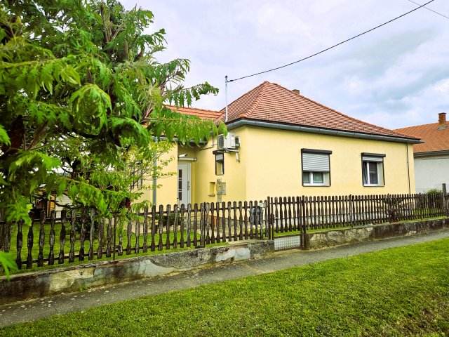 Eladó családi ház, Kistótfalun 65 M Ft, 3 szobás