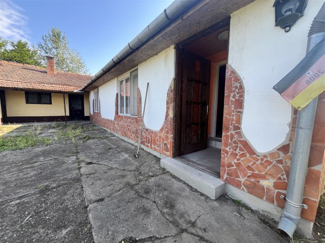 Eladó családi ház, Gyulán 19.9 M Ft, 5 szobás