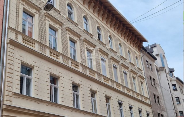 Eladó téglalakás, Budapesten, VI. kerületben 81.959 M Ft