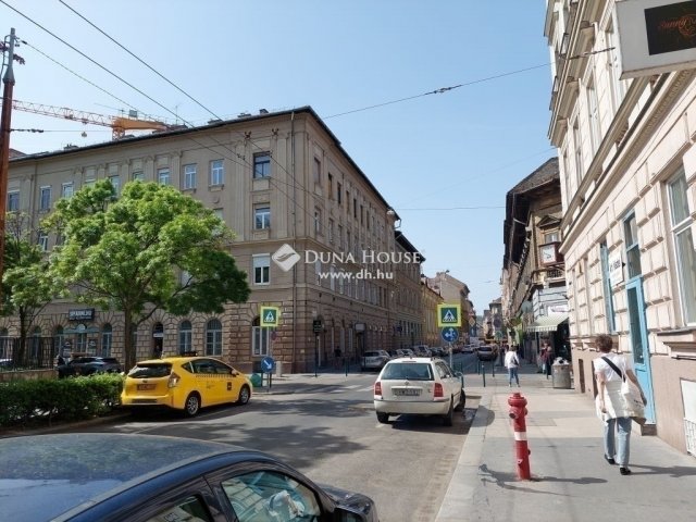 Eladó téglalakás, Budapesten, VII. kerületben 89.9 M Ft