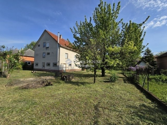 Eladó családi ház, Érden 98.99 M Ft, 6+2 szobás