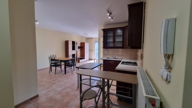Kiadó téglalakás, albérlet, Szegeden 150 E Ft / hó, 2 szobás