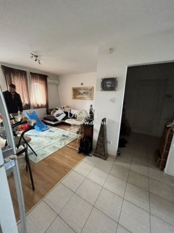 Eladó téglalakás, Szigetszentmiklóson 72 M Ft, 4 szobás
