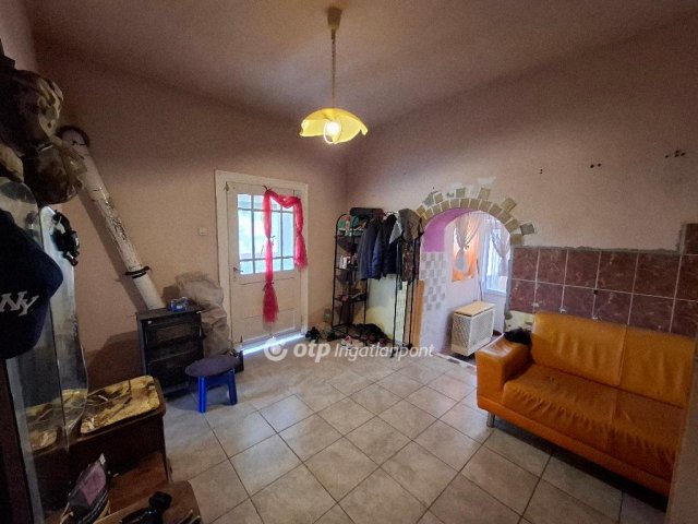 Eladó családi ház, Egerfarmoson 8.19 M Ft, 3 szobás