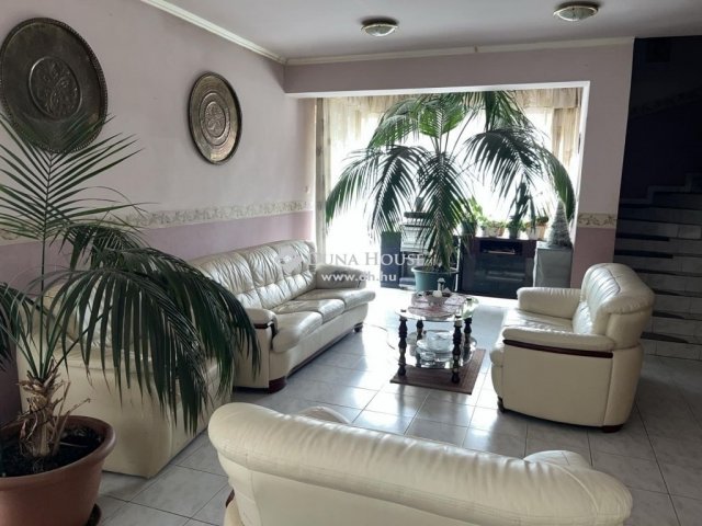 Eladó ikerház, Szentendrén 168.9 M Ft, 5 szobás