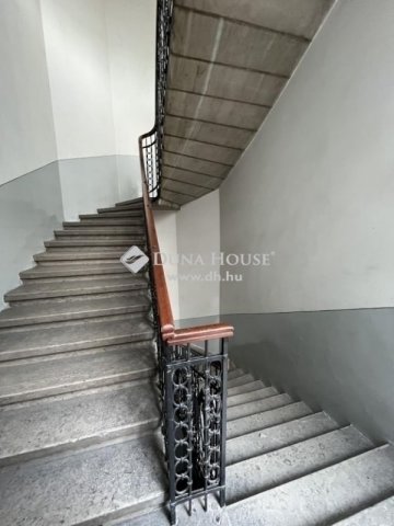 Eladó téglalakás, Budapesten, V. kerületben 158 M Ft, 3 szobás