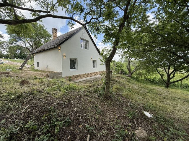 Eladó nyaraló, Lovasberényben 24.9 M Ft, 2 szobás
