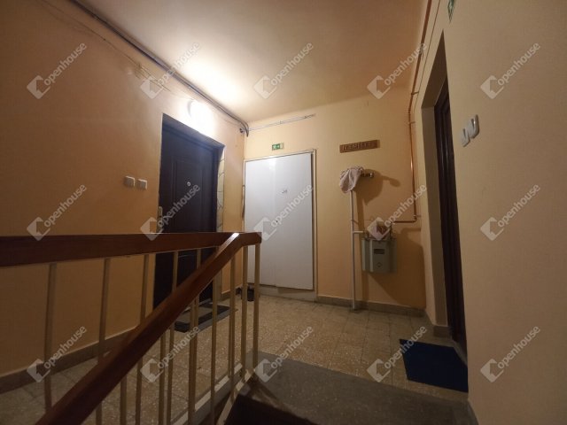 Eladó téglalakás, Sásdon 18 M Ft, 2 szobás