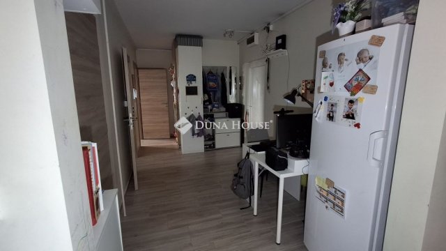 Eladó panellakás, Dunakeszin 72.9 M Ft, 3 szobás