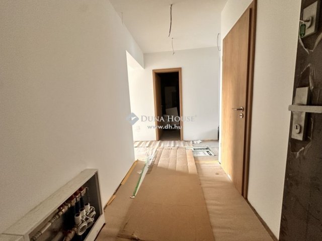Eladó téglalakás, Zalaegerszegen 75.99 M Ft, 3 szobás