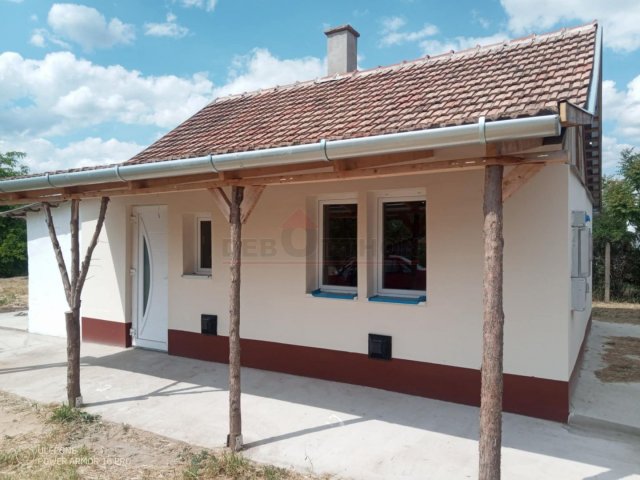 Eladó családi ház, Hajdúsámsonon 15.9 M Ft, 1 szobás