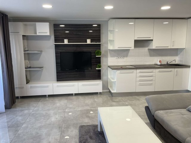 Kiadó téglalakás, albérlet, Szegeden 200 E Ft / hó, 2 szobás