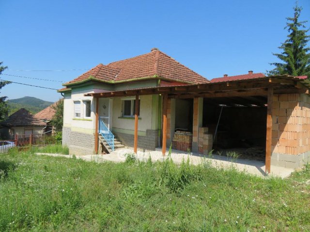 Eladó családi ház, Istenmezején 15.9 M Ft, 2 szobás