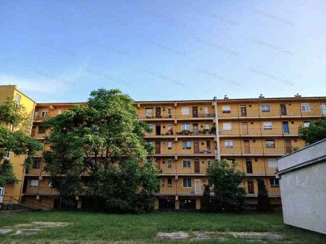 Eladó téglalakás, Cegléden 39.9 M Ft, 3 szobás
