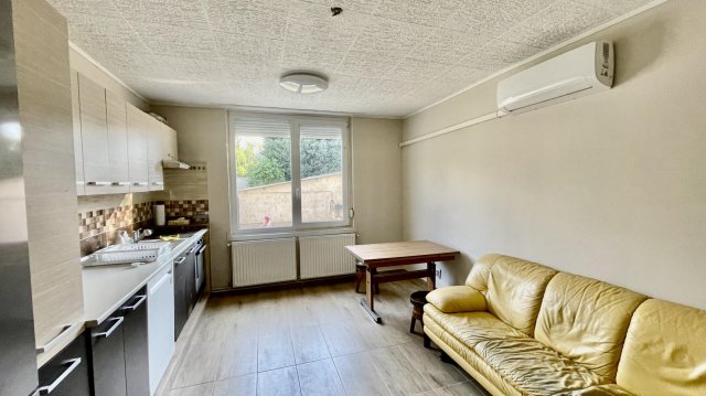 Kiadó téglalakás, albérlet, Tatán 160 E Ft / hó, 2+1 szobás
