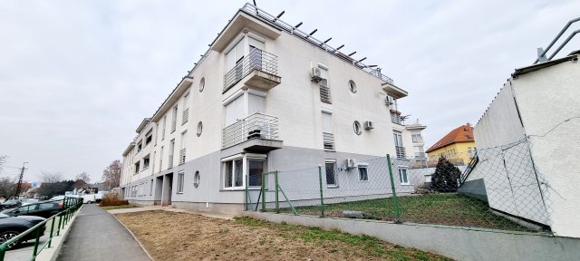 Eladó téglalakás, Fóton 74.999 M Ft, 3 szobás
