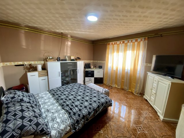 Eladó családi ház, Berhidán 24 M Ft, 4 szobás