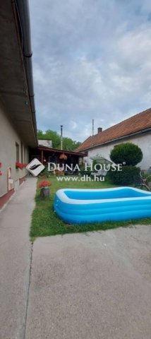 Eladó családi ház, Sárisápon 42 M Ft, 4 szobás