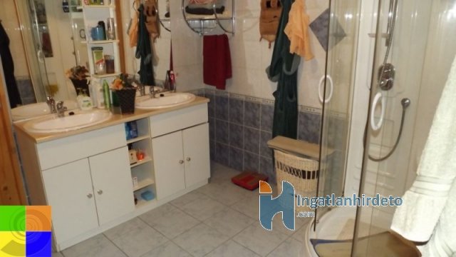 Eladó családi ház, Bicskén 199 M Ft, 3 szobás
