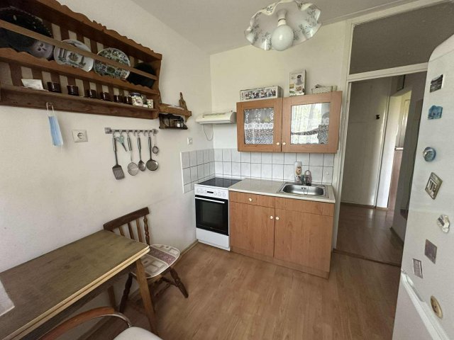 Eladó panellakás, Komlón, Nagyszántó utcában 19.9 M Ft