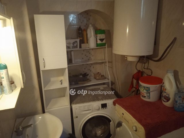 Eladó családi ház, Konyáron 21 M Ft, 2+1 szobás