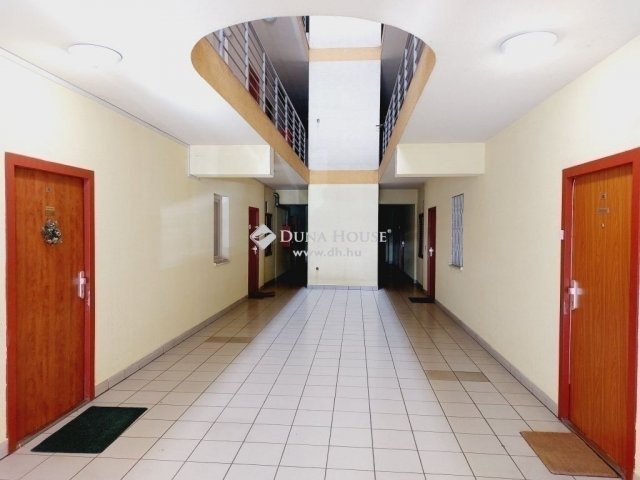 Eladó téglalakás, Budapesten, X. kerületben 85 M Ft, 3+1 szobás