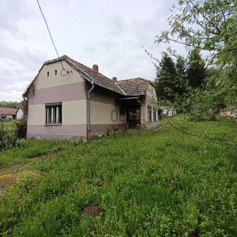 Eladó családi ház, Nagybakónakon 5.9 M Ft, 2 szobás
