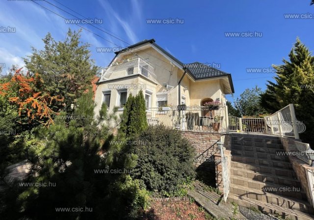 Eladó családi ház, Pomázon 133.9 M Ft, 4 szobás