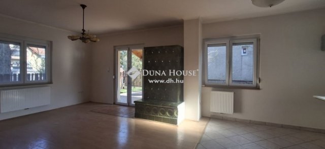 Eladó családi ház, Budapesten, XVI. kerületben 120 M Ft