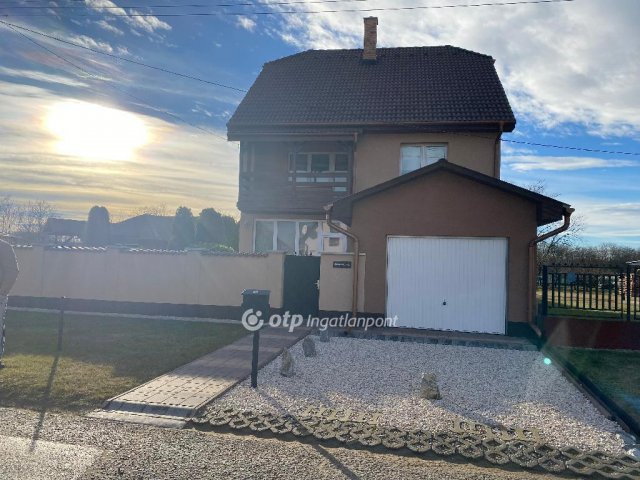 Eladó családi ház, Sényőn 52.8 M Ft, 3+1 szobás