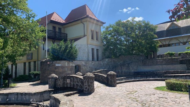 Eladó téglalakás, Egerben 79 M Ft, 4 szobás