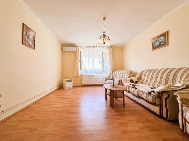 Eladó panellakás, Békéscsabán 20.5 M Ft, 1 szobás