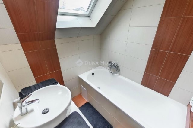 Eladó családi ház, Kecskeméten 125 M Ft, 6+1 szobás