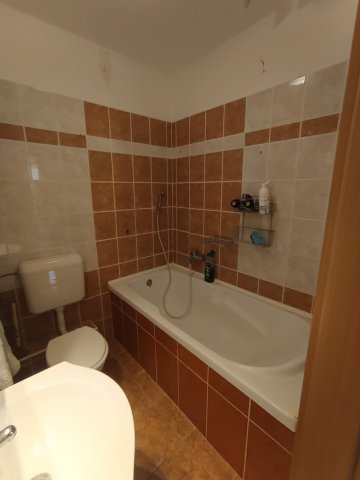 Eladó téglalakás, Tatabányán 54 M Ft, 3 szobás