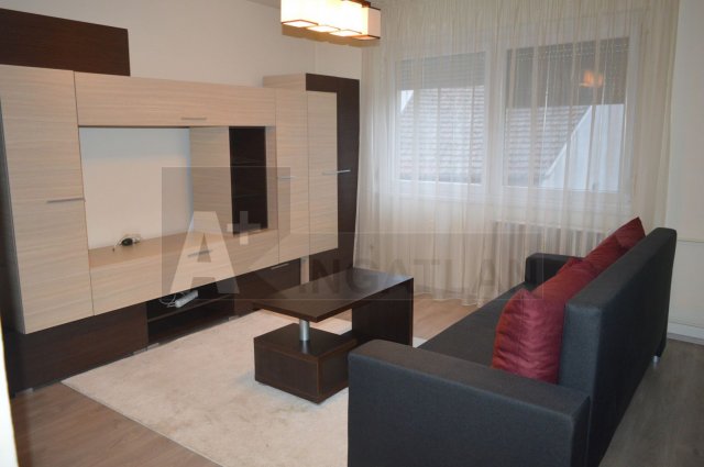 Kiadó téglalakás, albérlet, Szegeden 120 E Ft / hó, 2 szobás