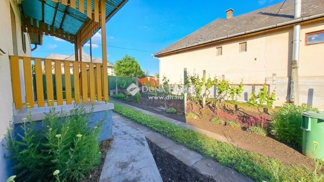 Eladó családi ház, Zsámbokon 47.5 M Ft, 3 szobás