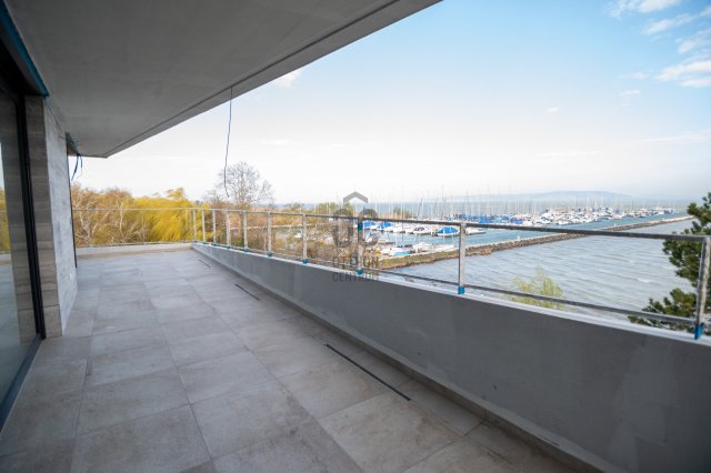 Eladó téglalakás, Balatonfenyvesen 72.2 M Ft, 1 szobás