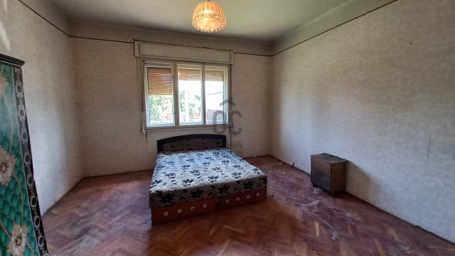 Eladó családi ház, Tiszadadán 8.5 M Ft, 2 szobás