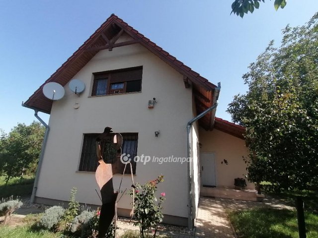 Eladó családi ház, Orosházán, Iglói úton 79.9 M Ft, 3 szobás